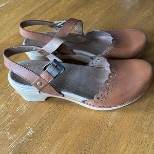 Dansko Marta Carmel leather Size 41 used condition but in good shape.